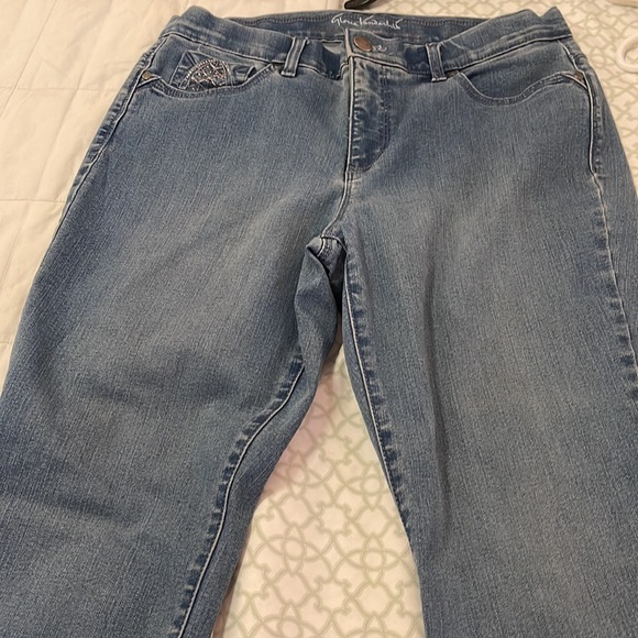 Gloria Vanderbilt All Around Slimming Jordyn Jeans 8 Petite - Picture 2 of 9